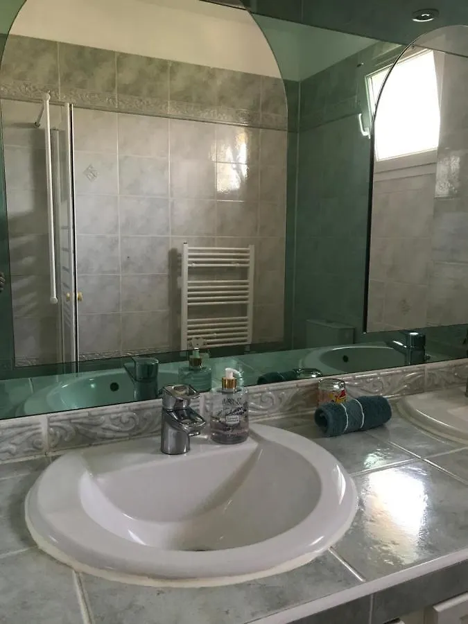 Homestay Chambre D Hotes Au Coeur Des Oliviers Marseille